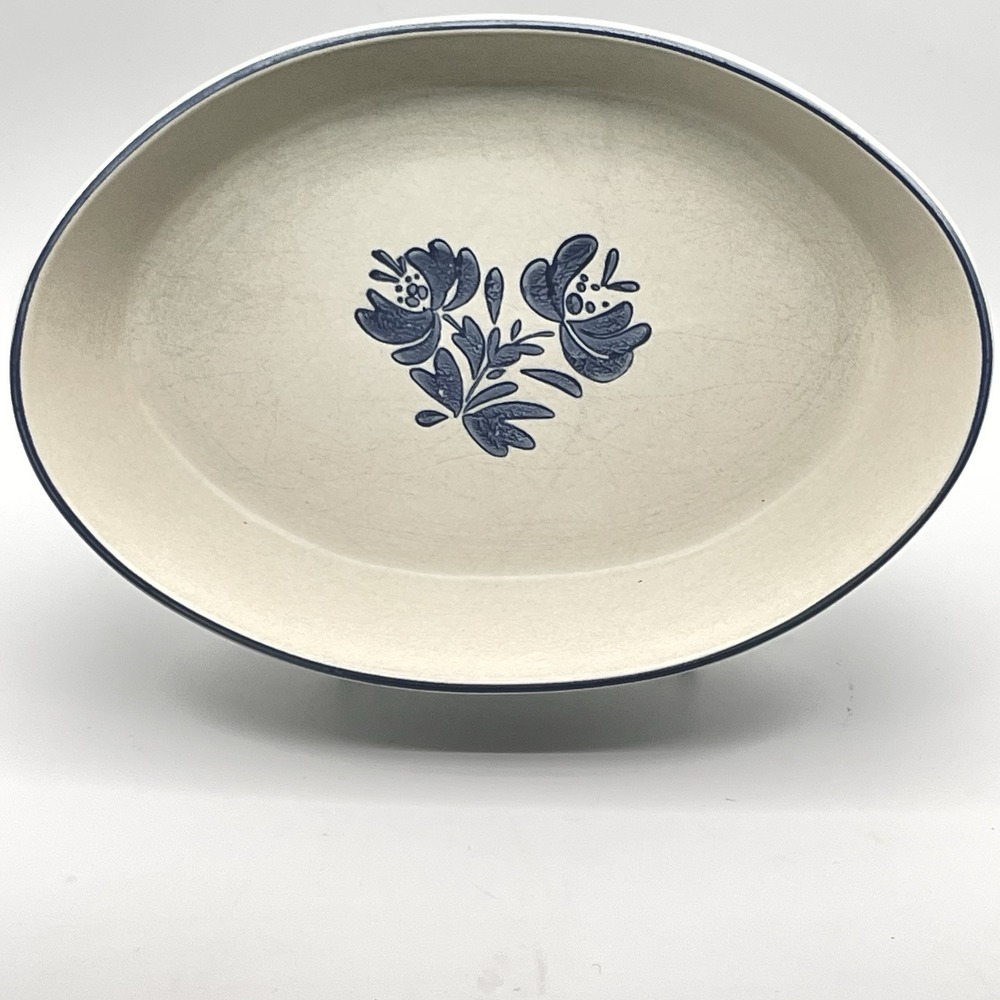 Vintage Pfaltzgraff Yorktowne 241 Oval Serving Bowl 10" Blue Floral USA